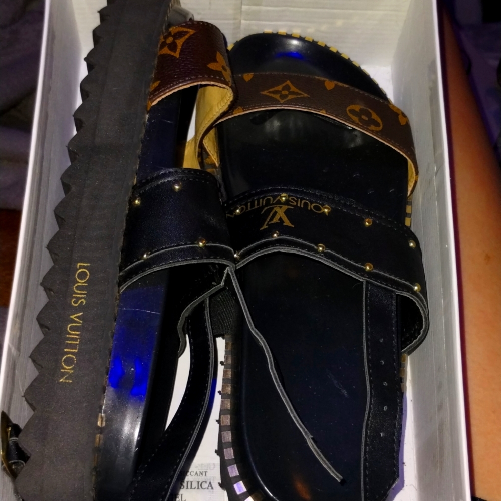 Lv platform sandals